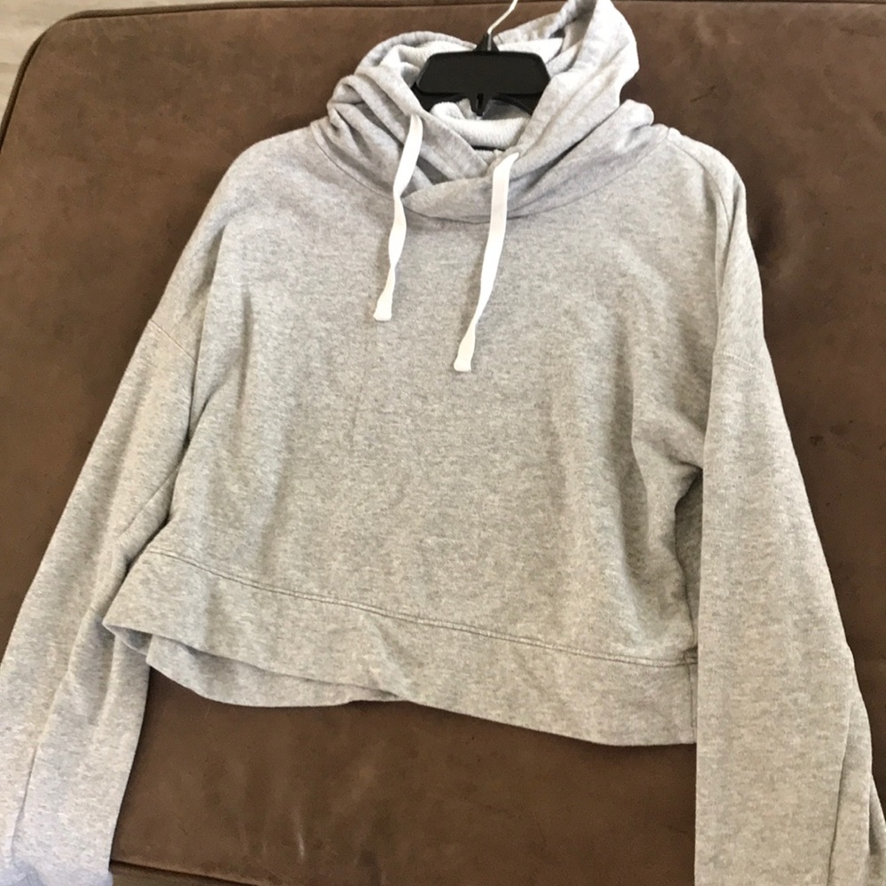 🐙Gray Cropped Hoodie